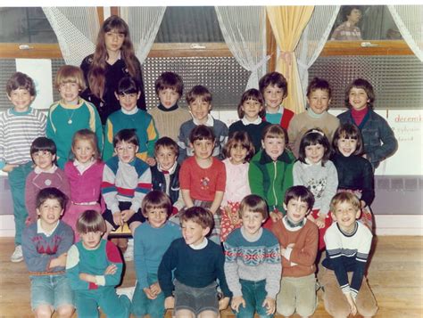 Photo De Classe CP De 1983 ECOLE PRIMAIRE DU VILLAGE Copains D Avant