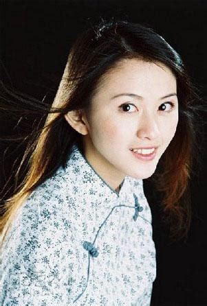 想知道為何 馮媛甄 abby feng當媽媽以後，為何還是可以維持少女般的模樣呢？💃想知道馮媛甄與老公 hanss lin 林帛亨，的結婚關鍵因素👰🤵與育兒. 馮媛甄158199