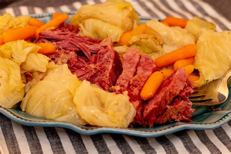 Instant Pot Corned Beef and Cabbage Keto - The How-To Home