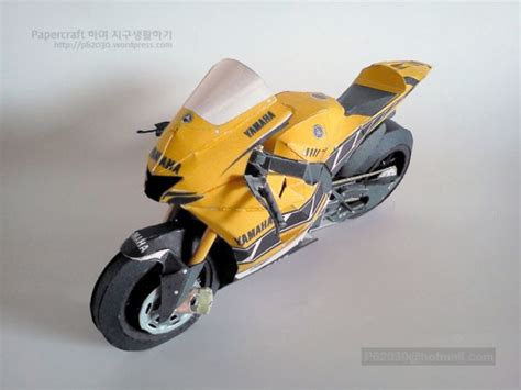 Papercraft Yamaha Yzr M1 Papercraft Essentials Images And Photos Finder