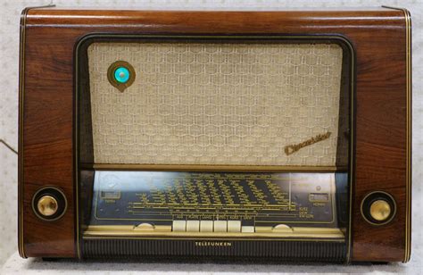 Telefunken Concertino 53 Röhrenradio Jubiläumsmodell 50 Jahre