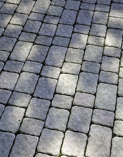 Learn The Pros And Cons Of Cobblestone Pavers Cobblestone Pavers