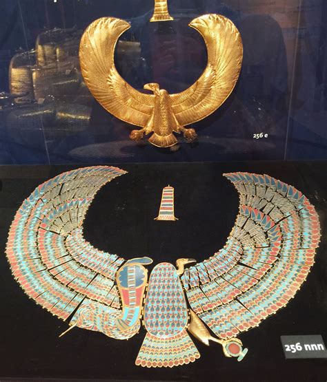 Collars Found In King Tutankhamens Tomb Egito Pirâmide