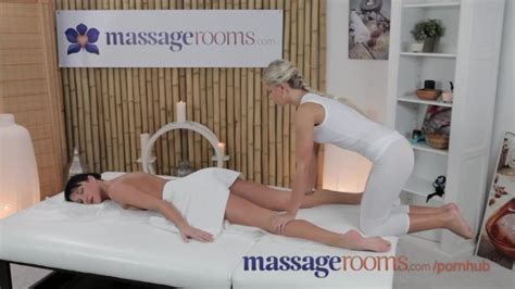 Massage Rooms Elegant Model Gets Long Legs Oiled And Has Sensual Lesbian Watch Lesbian Porn