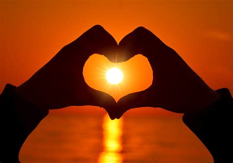 Hd Wallpaper Hand Heart Form Love Sunset Romantic Hands Human