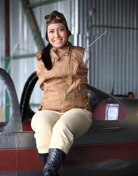 Fil Am Jessica Cox Is The Worlds First Armless Pilot According To
