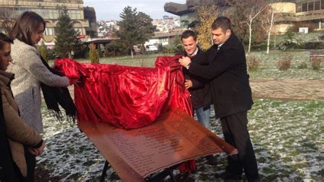 deklarata e pavarësisë së shqipërisë vendoset në prishtinë foto portalb