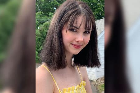 Like many other teenagers her age, bianca devins lived her life online. Bianca Devins, Murdered Instagram Star: Funeral Plans Set ...
