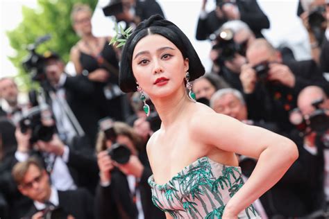 Fan Bingbing Dazzles At Cannes Film Festival In ‘walking Tiger Dress