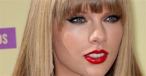 taylor swift to perform new song during tonight s stand up to cancer telethon cbs new york