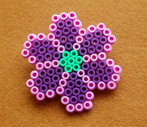 Here is a great collection of perler bead, hama bead or fuse bead patterns for you to use with your own peg boards. Пин на доске perler beads