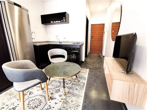The apartment is located in the heart of norwood village in a quiet leafy street just off of the bustling grant avenue. 1 Bed Apartment in Johannesburg Central | Mafadi Property ...