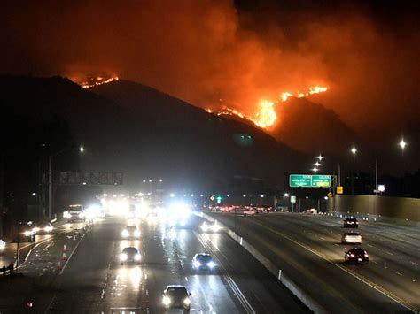 Thousands Forced To Flee As Getty Fire Threatens Los Angeles News Site