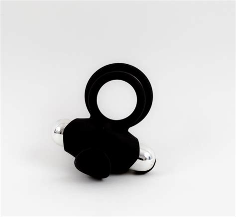 Shop Dreamers Onyx Licking Cock Ring Black