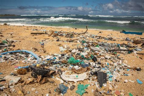 Epa Waters Around Two Hawaii Beaches Impaired By Plastic Pollution