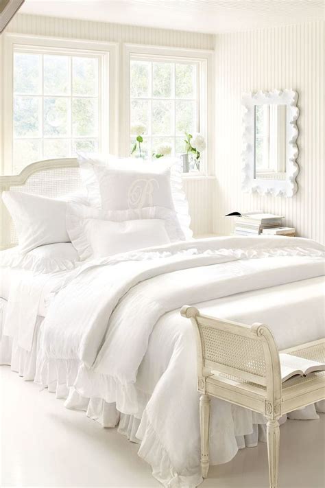 We have the tops method for this images collections. 15 Anything-but-Boring Neutral Bedrooms | All white ...