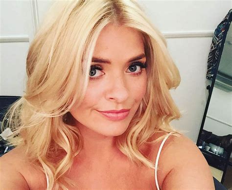 Holly Willoughby S Sexy Selfies Hot Lifestyle News