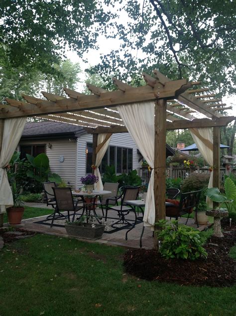 Creating Your Own Outdoor Paradise Building A Pergola To Enjoy The