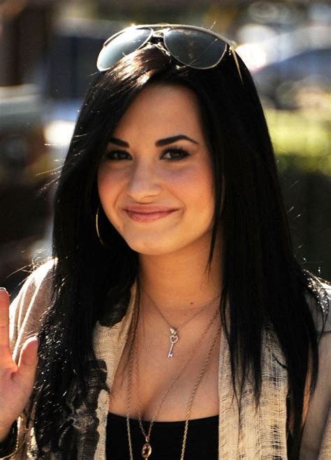 Demi Lovato Sleek Black Hair In January 2011 Stunning Here Yet She