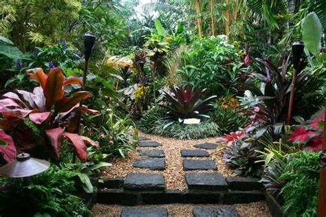 Awesome Tropical Garden Landscaping Ideas 06 Small Tropical Gardens