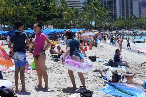 Hawaii Governor To Tourists Stay Away Honolulu Civil Beat