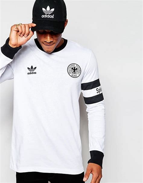 The fit of garments will vary depending on the cut, style and fabric used. adidas Originals | adidas Originals Retro Beckenbauer Long ...
