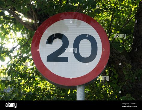 20mph Speed Limit Sign High Resolution Stock Photography And Images Alamy