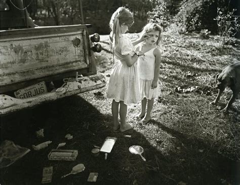 Pin By S2 Art On Great Photography Worth Looking At Sally Mann Sally