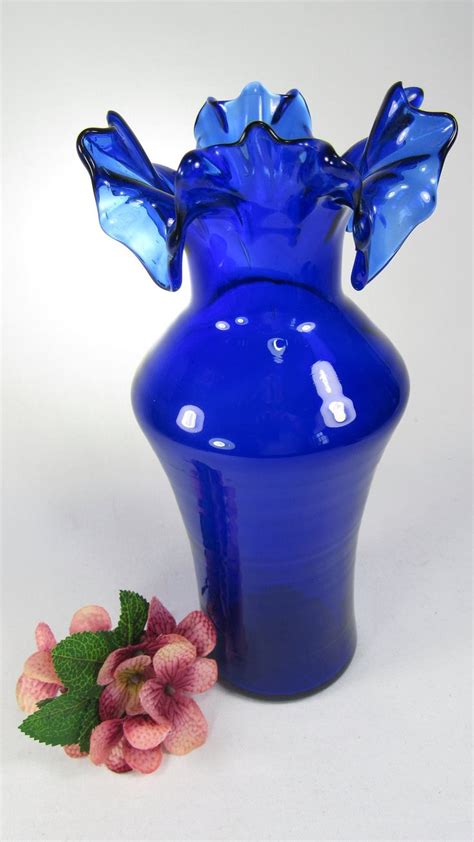 Beautiful Vintage 1970 S Hand Blown Cobalt Blue Vase With Ruffled Edge Opening Vase Is 8 3 4