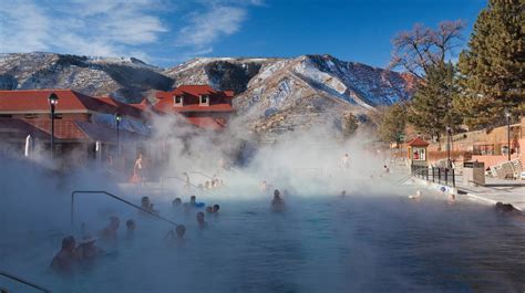 10 Countries You Can Enjoy Hot Springs