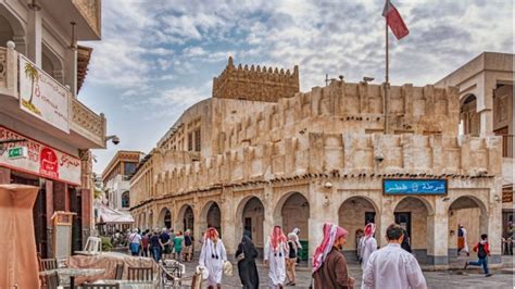 دليل سوق واقف الدوحة معلم تراثي قطري بارز