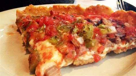 Bbc Travel The Deep Rooted History Of Chicagos Deep Dish Pizza