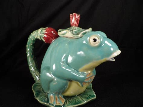Pottery Tea Pot Frog Teapot Majolica Frog Pottery Tea Pot Made Around