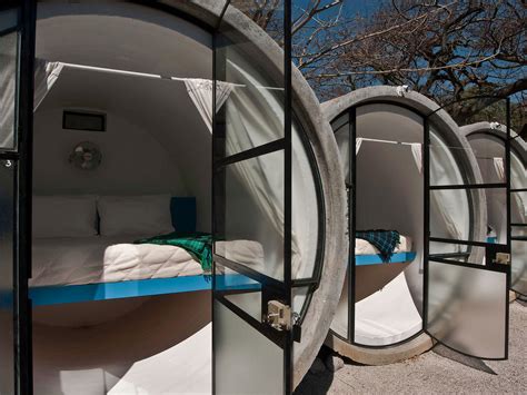 In unserem rauchfreien hotel erwarten sie eine. The Smallest Hotel Rooms in the World - Photos - Condé ...