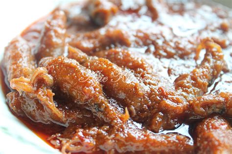 Soak the dried squids in water. Sambal Tumis Sotong Kering Kecil - Azie Kitchen