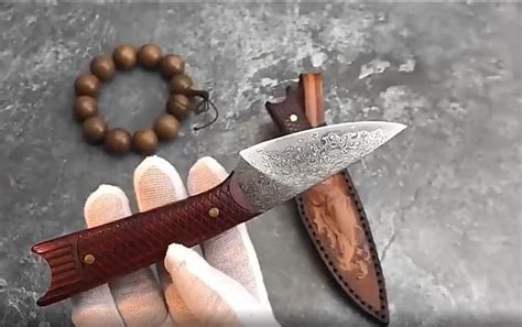 Vg10 Damascus Steel Handmade Tactical Hunting Fixed Blade Knife With