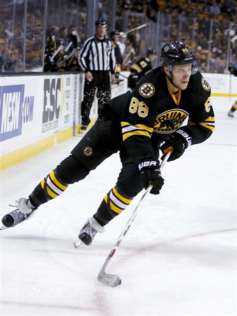 David Pastrnak Scores Twice To Lead Bruins Past Islanders