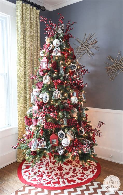 You will be surprised how interesting ideas there are to make a christmas tree, which is not actually a tree. Unique Christmas Tree Decorating Ideas