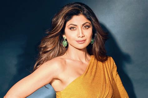 Shilpa Shetty Flaunts Toned Body In Every Outfit She Wears See The Og