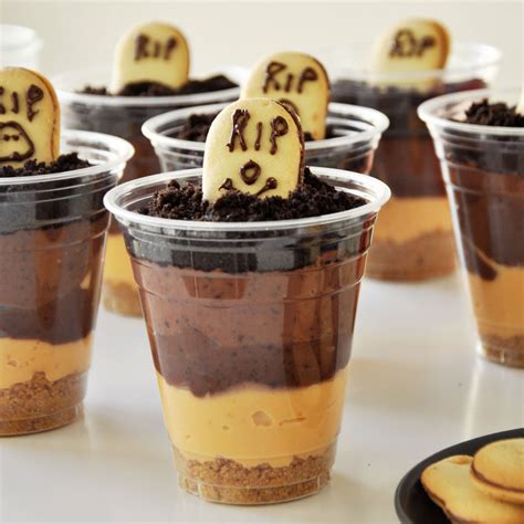 Make A Halloween Parfait For Your Party Or School Event They Look Like