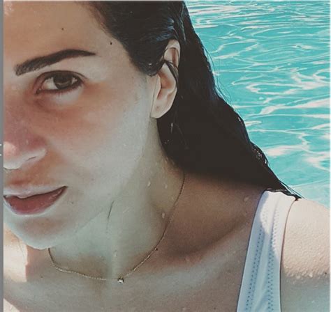 محمد رشاد كان بيكرهني وفكرت في تجميد بويضاتي. مي عز الدين بدون مكياج , الفنانة مي عز الدين علي طبيعتها ...