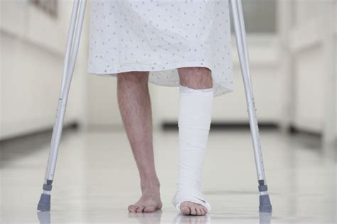 10 Tips For The Proper Use Of Crutches