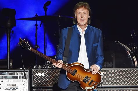 Paul Mccartney Join The Killers In Surprise New Years Eve Appearance
