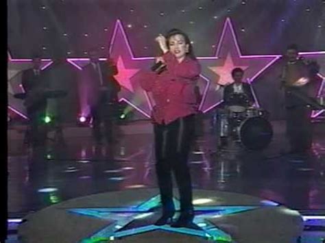Blanca gladys caldas méndez (bogotá, 18 de enero de 1950) conocida por su nombre artístico claudia de colombia, es una cantante y actriz colombiana. Claudia de Colombia-Mosaico "Para Todos" 4 - YouTube