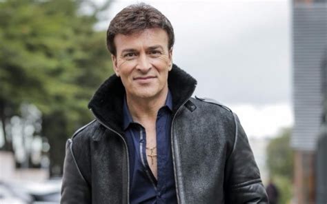 Born in the small rural locality of armadouro, pampilhosa da serra, he moved to paris at age 10 with his emigrant parents. Tony Carreira - Músico fala da filha «inventada»: «Não ...