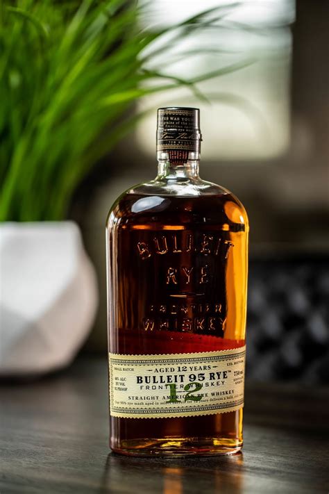 American honey is a delicious blend of bold kentucky straight bourbon and the sweetness of real honey that delivers drink responsibly. Columbus Bourbon: Bulleit Announces New Rye 12-Year-Old ...