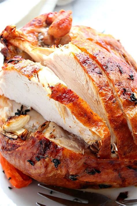 This rolled turkey roast is a great centrepiece for christmas time. Easy Oven Roasted Turkey Breast Recipe - Crunchy Creamy Sweet