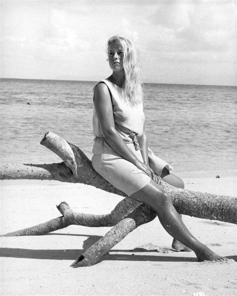Proof That Helen Mirren Has Been A Babe Since The Dawn Of Time Helen
