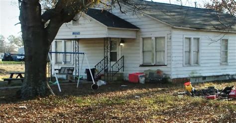 Arkansas Woman Is Arrested After Her 6 Year Old Son Is Found Dead Under The Floorboards Of Their