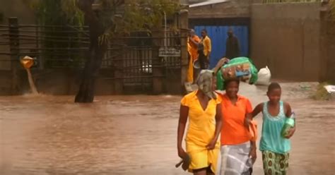 Cyclone Kenneth The Second Tropical Storm To Hit Mozambique In Weeks Left 38 Dead